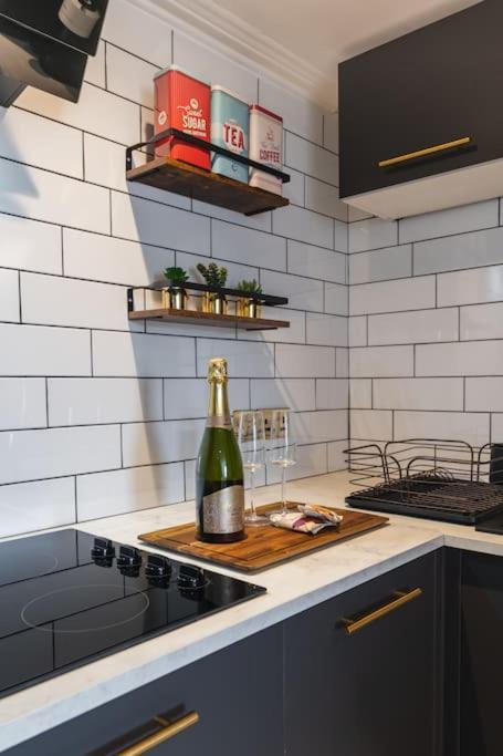 The West End Loft - 5* Retreat - Private Parking! Apartment Glasgow Exterior photo